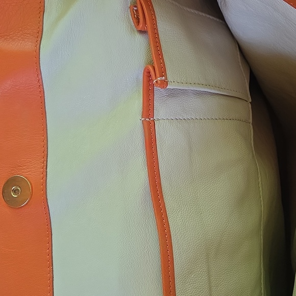 Escada Leather Oversized Tote Weekend Bag - Picture 8 of 8